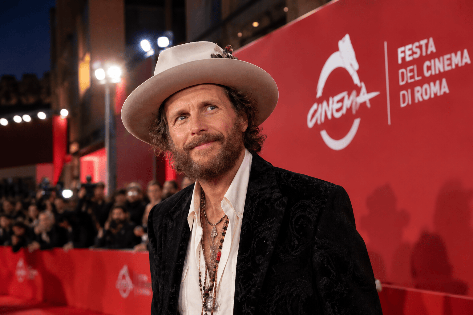 Jovanotti sul red carpet della Festa del Cinema di Roma 2026