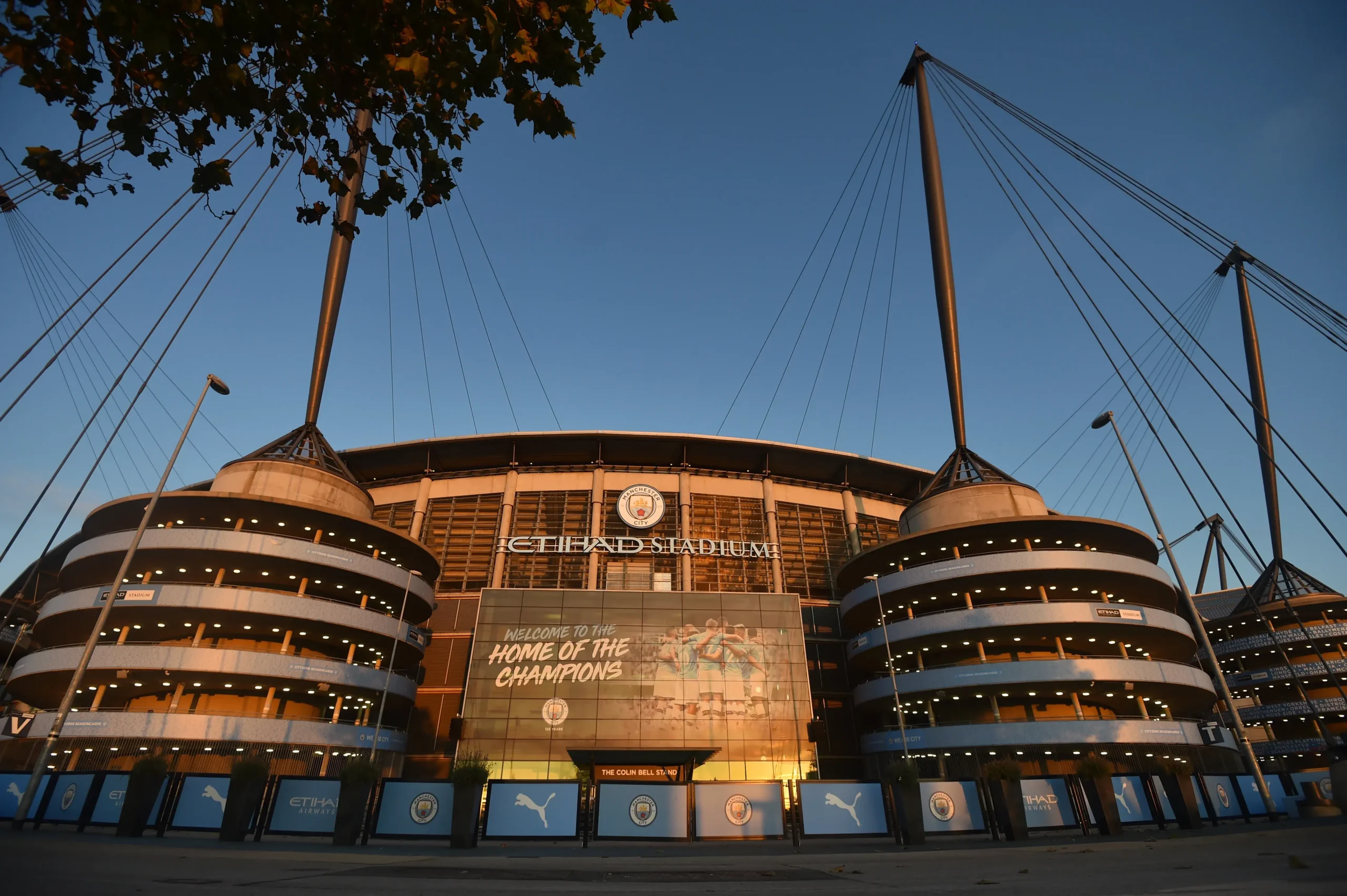 Stadio Etihad del Manchester City al centro del procedimento con la Premier League