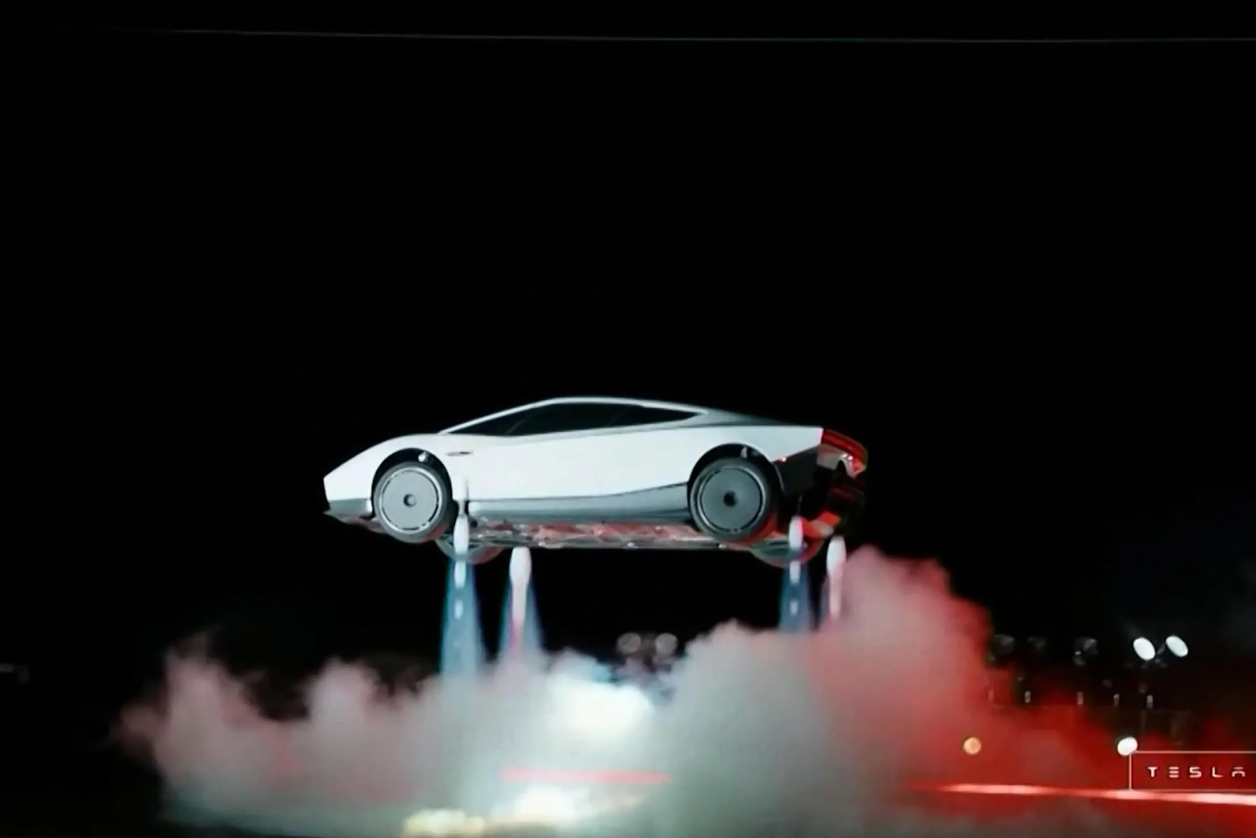 Tesla Roadster durante la dimostrazione con propulsori SpaceX